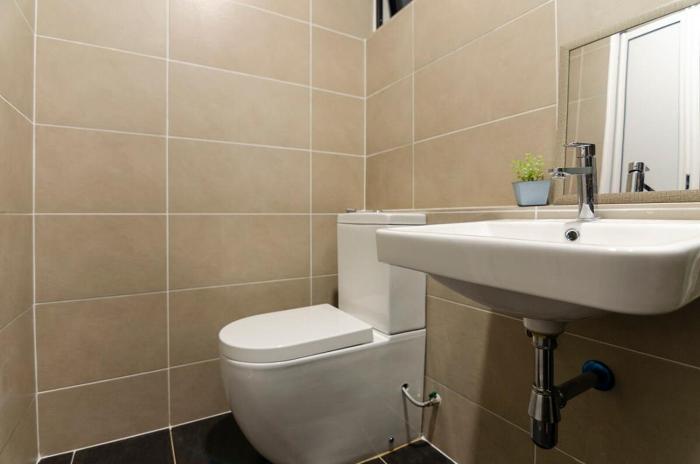 3br dpristine suite stunning views and near legoland