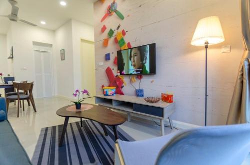3br dpristine suite stunning views and near legoland