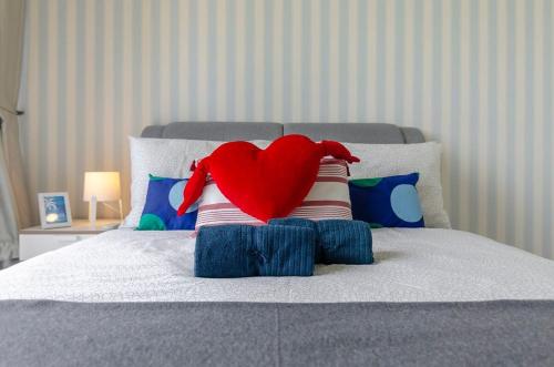 3br dpristine suite stunning views and near legoland