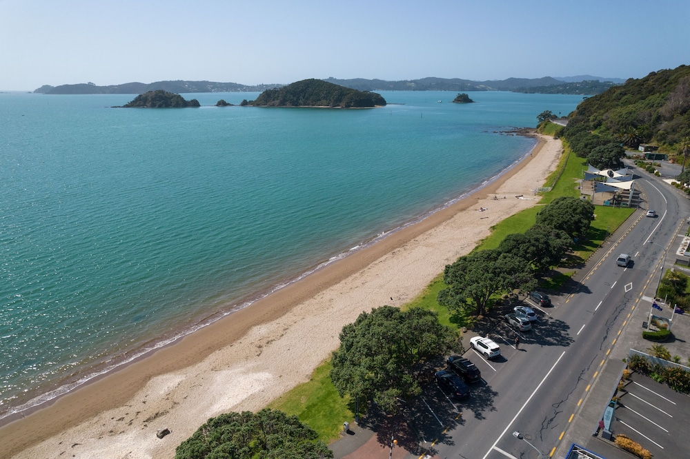 the beachcombers lookout paihia holiday apartment