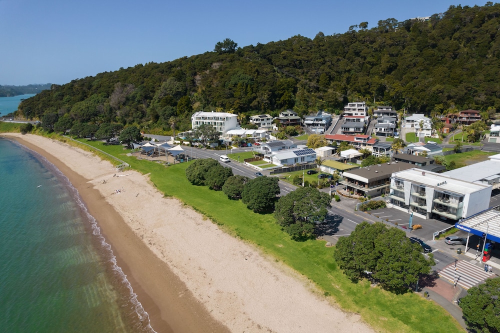 the beachcombers lookout paihia holiday apartment