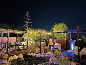 mi kasa hot springs 420 adults only clothing optional