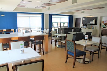 holiday inn express and suites charlotte concord i 85 by ihg