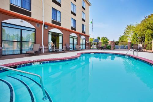 holiday inn express and suites charlotte concord i 85 by ihg
