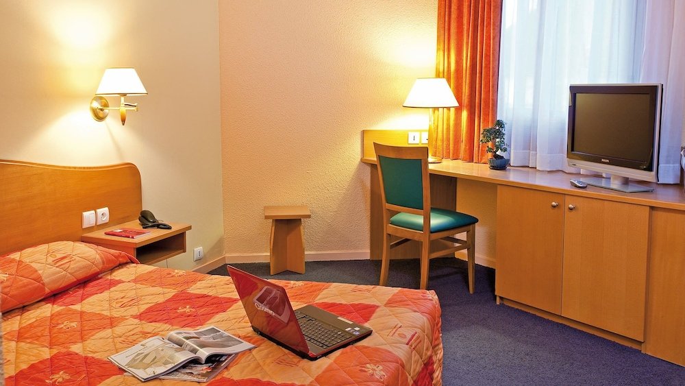 logis hotel lembarcadere