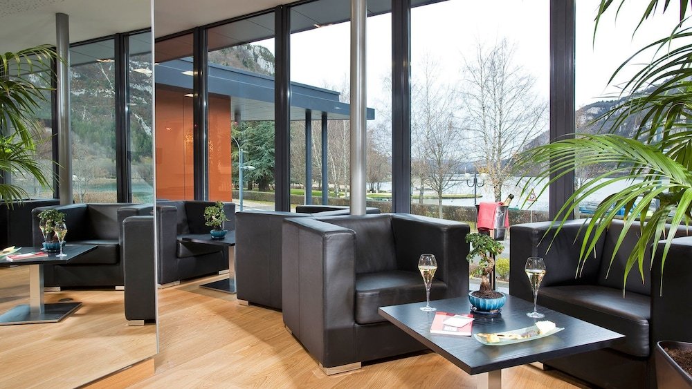 logis hotel lembarcadere