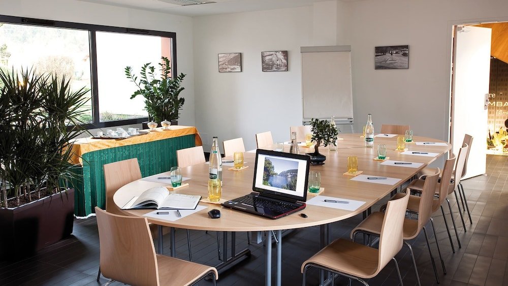 logis hotel lembarcadere