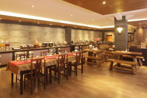 sukajadi hotel and gallery