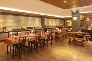 sukajadi hotel and gallery