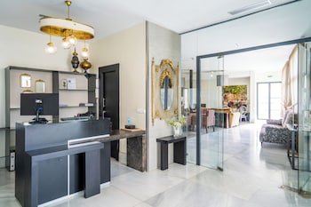 Hotel Yit El Postigo,Near Plaza Del Marques De La Rambla,4 star