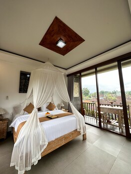 santosha place