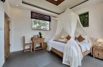santosha place