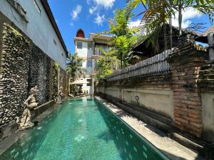 santosha place