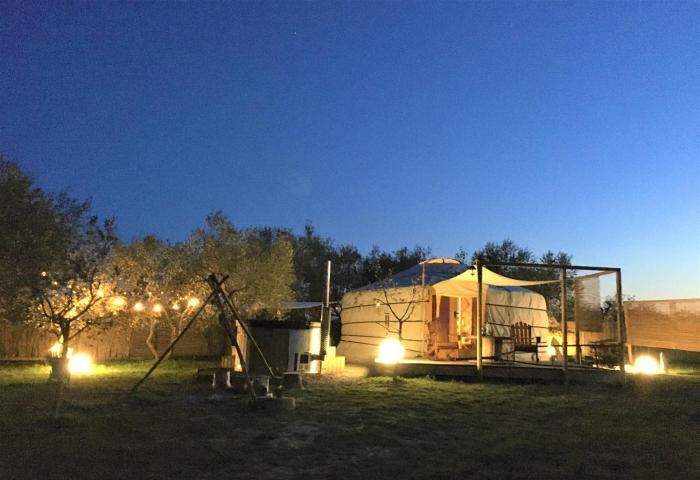 2 cuori e 1 yurta glamping in tuscany adults only