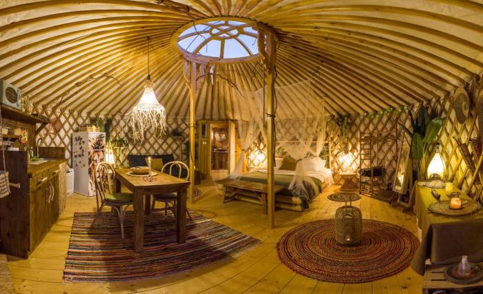 2 cuori e 1 yurta glamping in tuscany adults only