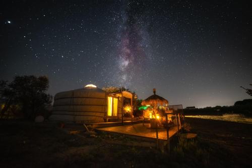 2 cuori e 1 yurta glamping in tuscany adults only