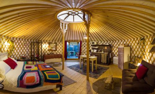 2 cuori e 1 yurta glamping in tuscany adults only