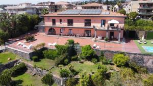 santagata li battiati