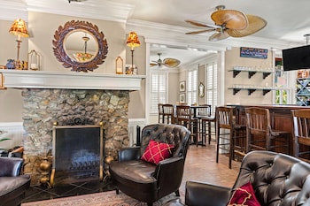 Village Inn And Pub - Adults Only,Demere Park>>Brunswick,4 star