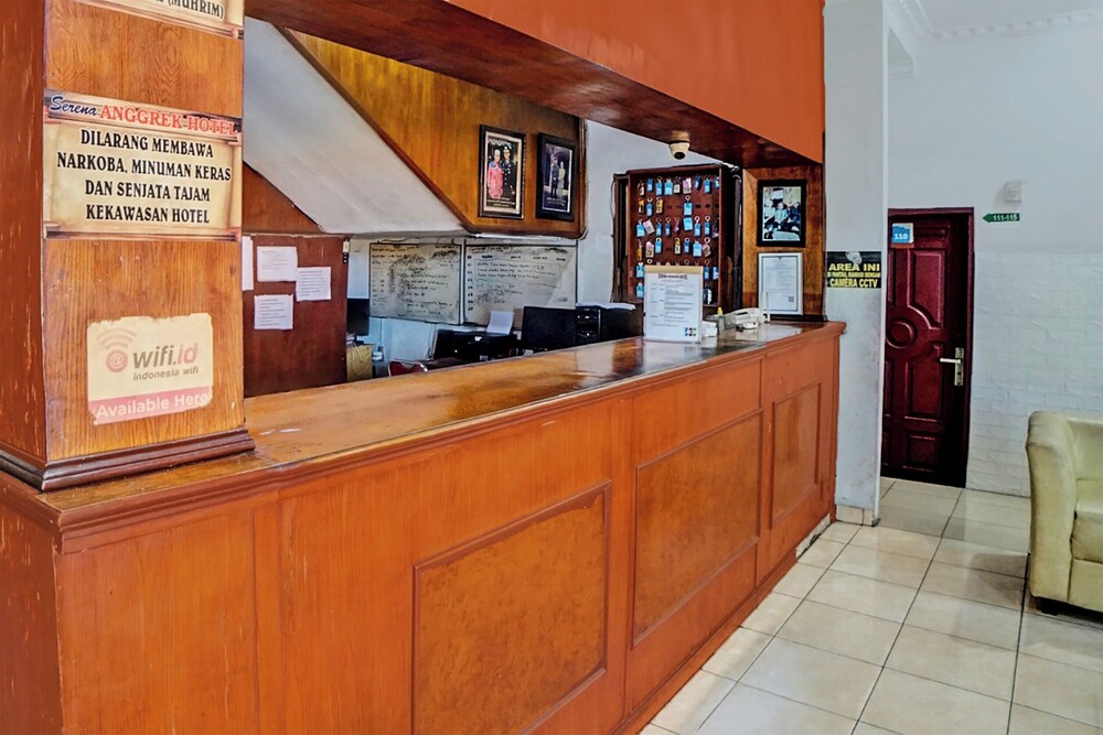 oyo 91706 hotel serena anggrek