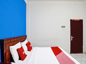 oyo 91706 hotel serena anggrek