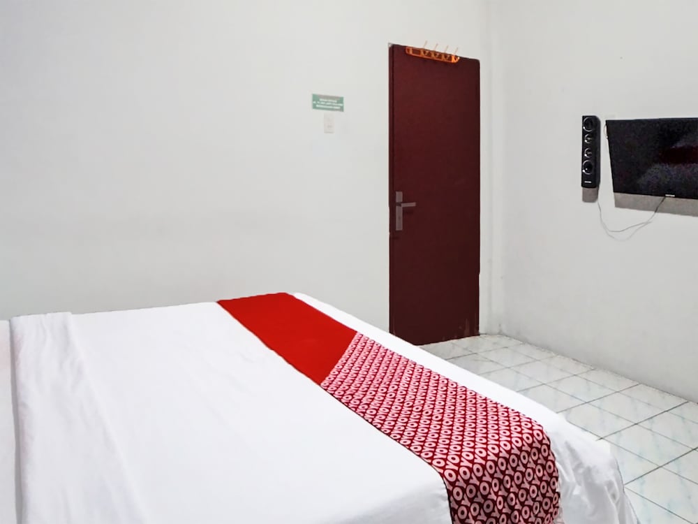 oyo 91706 hotel serena anggrek