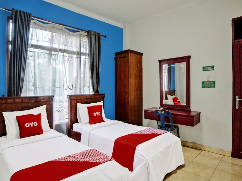 oyo 91706 hotel serena anggrek