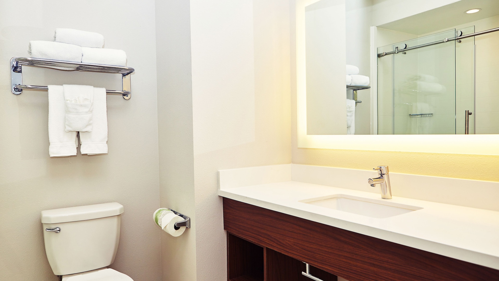 holiday inn express and suites corona by ihg