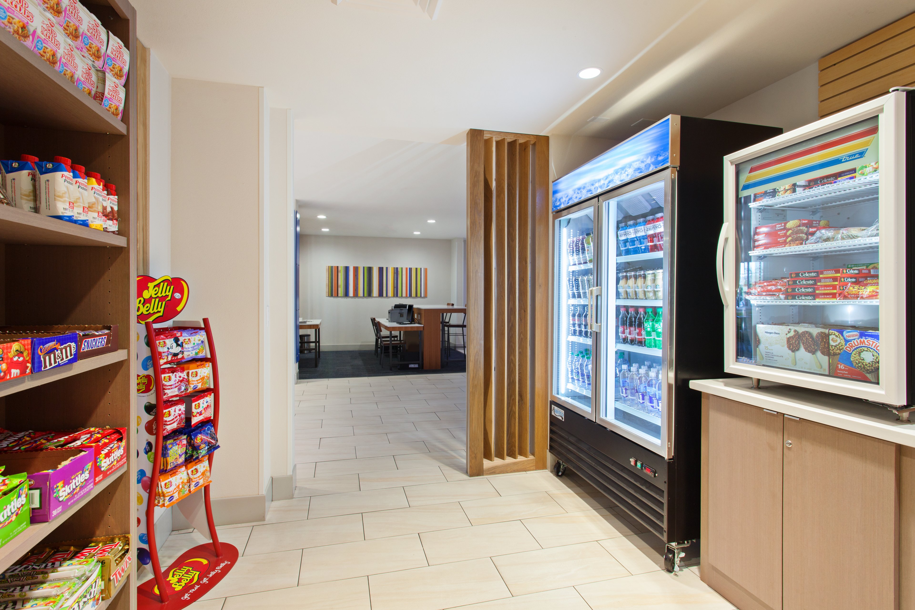 holiday inn express and suites corona by ihg
