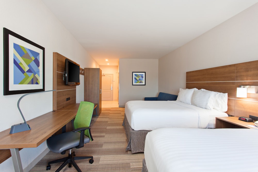 holiday inn express and suites corona by ihg