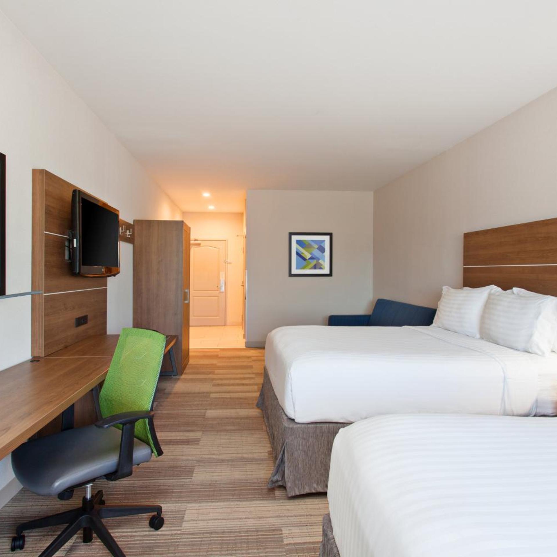 holiday inn express and suites corona by ihg