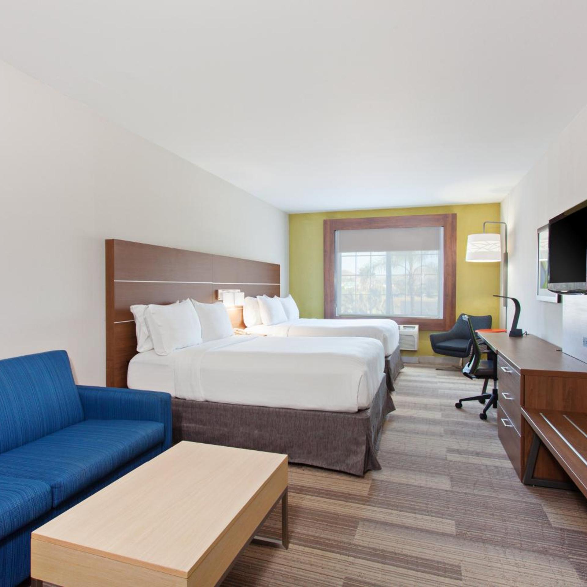 holiday inn express and suites corona by ihg
