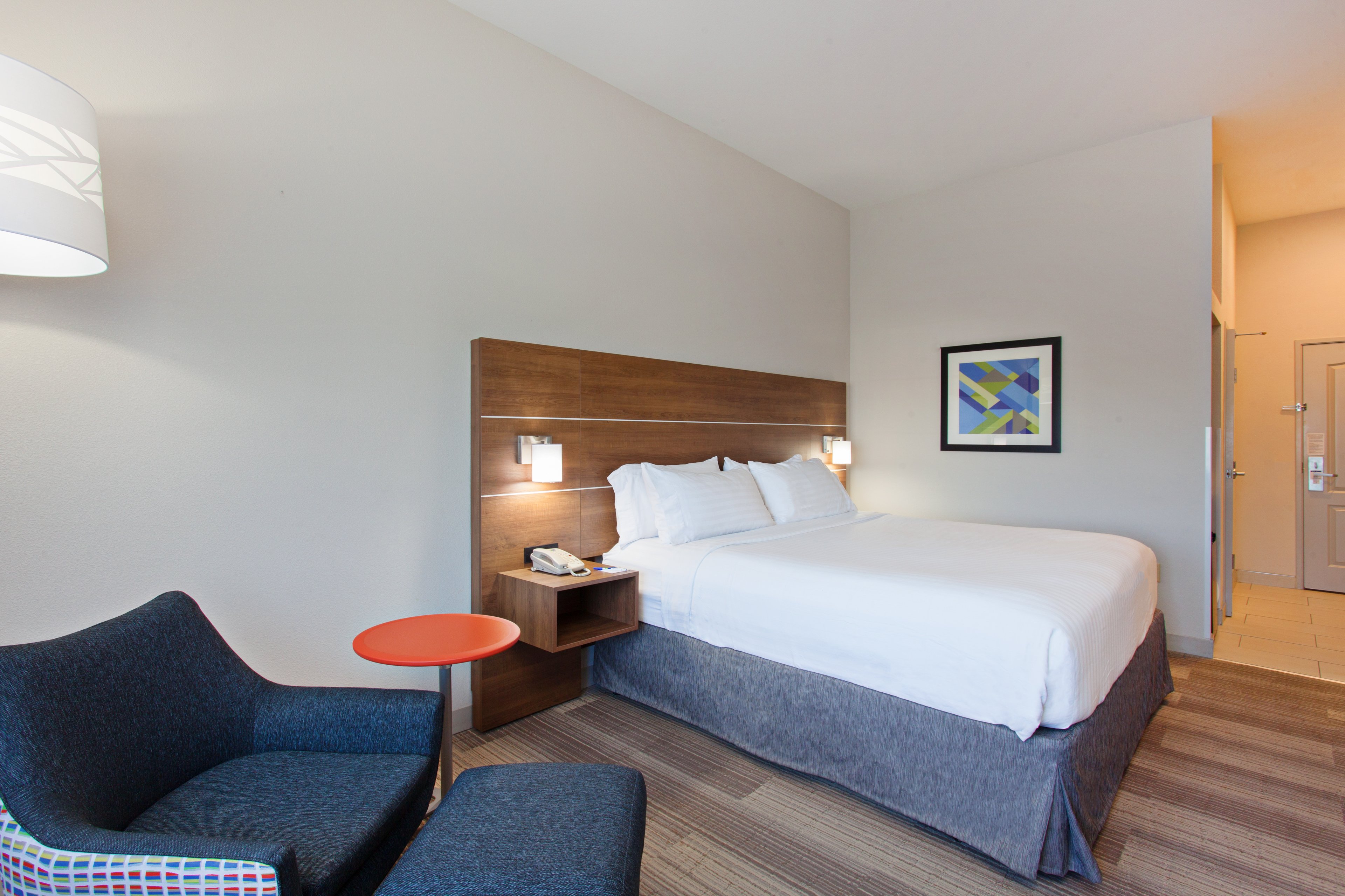 holiday inn express and suites corona by ihg