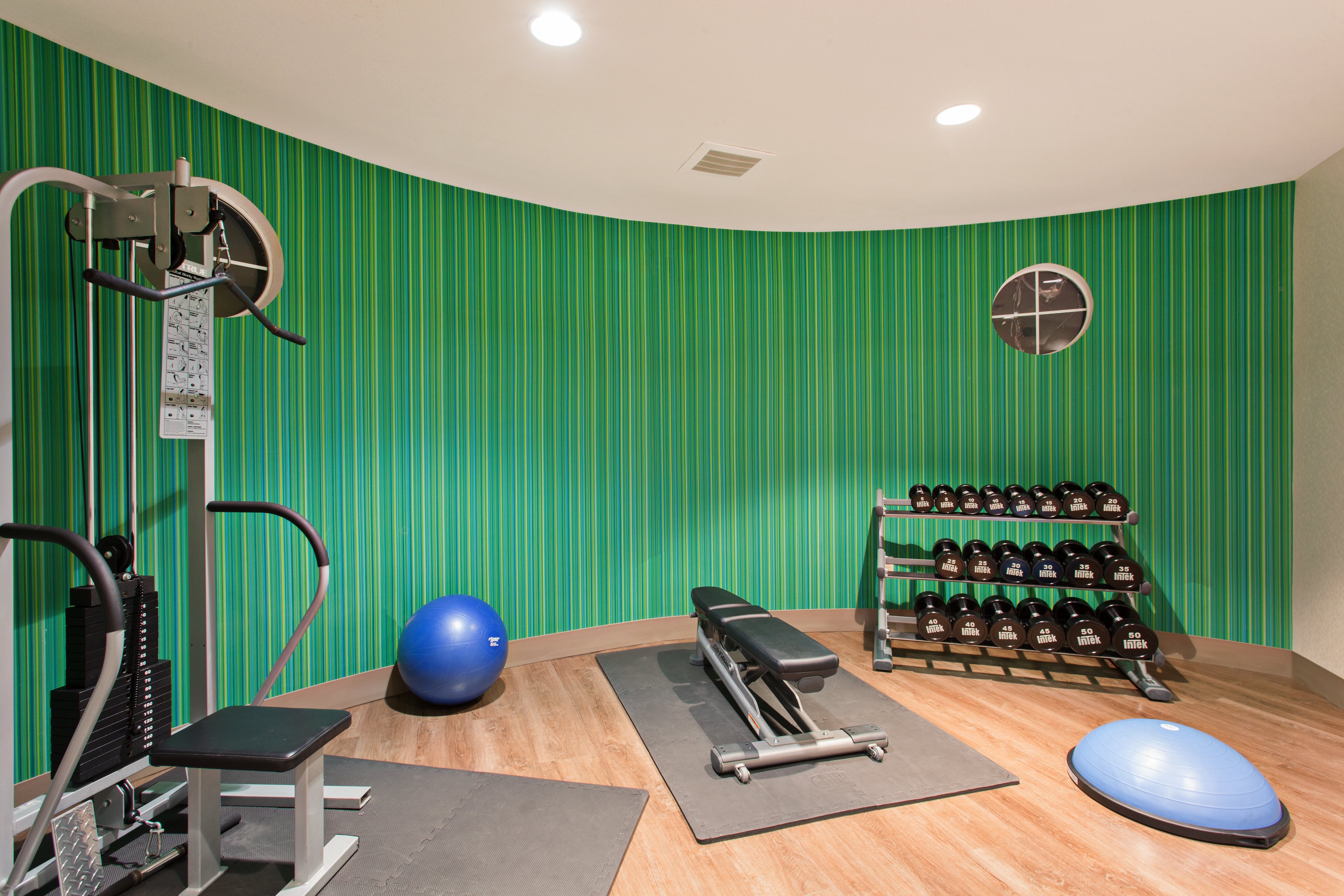 holiday inn express and suites corona by ihg