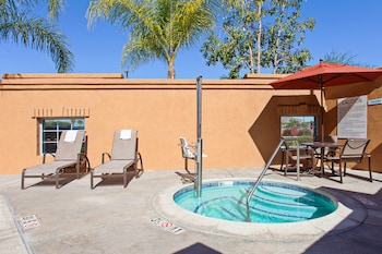 Holiday Inn Express & Suites Corona By Ihg,Norco>>Corona,3 star