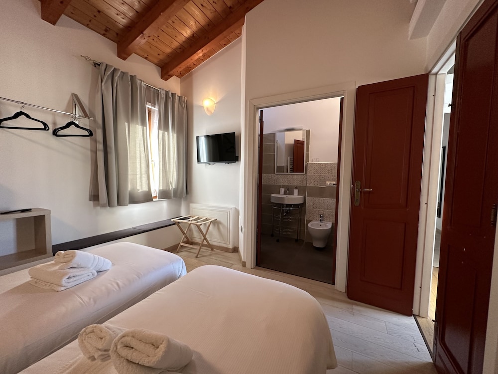 ng guest house sassari