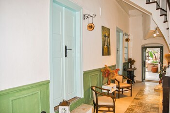 la luna otel cunda