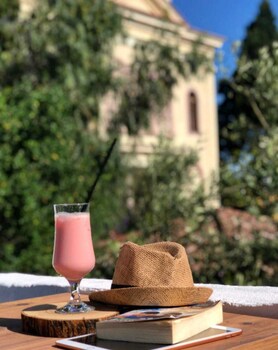 la luna otel cunda