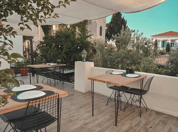 la luna otel cunda