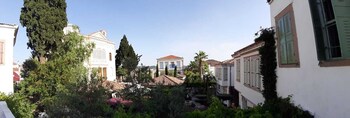 la luna otel cunda