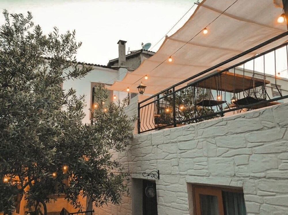 la luna otel cunda