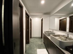 aborest tropical hostel
