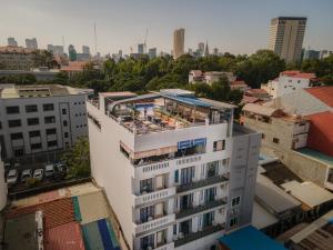 pooltop phnom penh