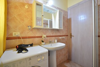 izzhome nora beach