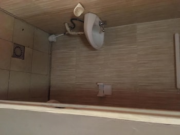 room in house private room with jacuzzi in kigali