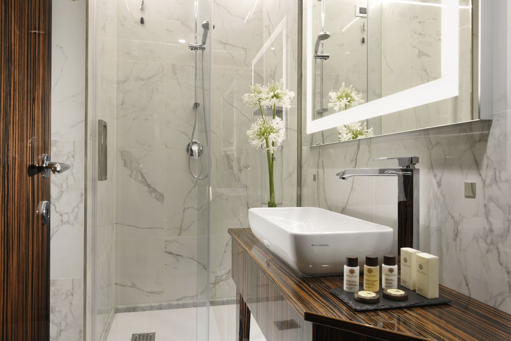 elle boutique hotel