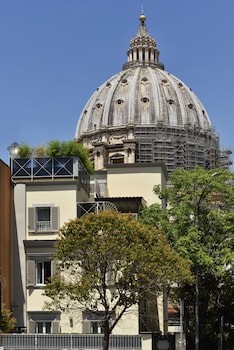 elle boutique hotel
