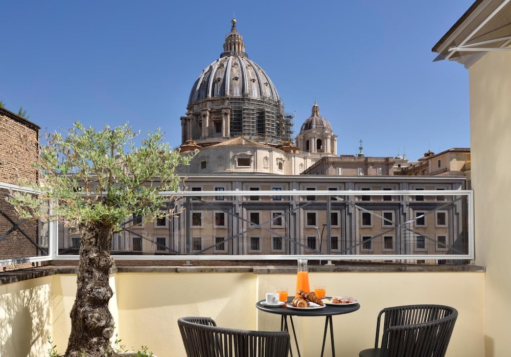 elle boutique hotel