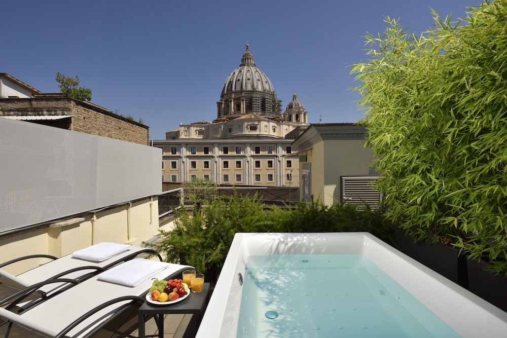 elle boutique hotel