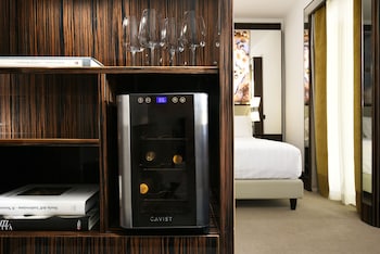 elle boutique hotel
